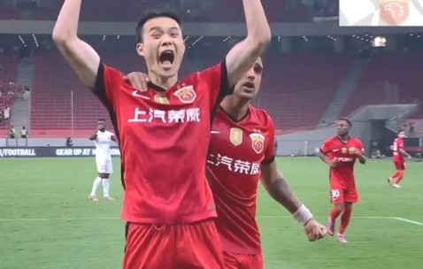 下半场开场仅1分钟，刘若钒包抄破门完成传射，海港2-1领先玉昆
