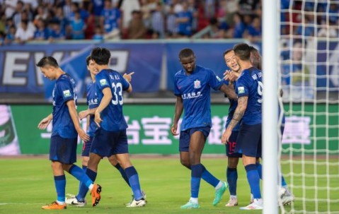 申花遭遇人员危机 马纳法休赛两月斯卢茨基迎考验