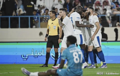 im电竞-踢疯了！首秀帽子戏法！前皇马巨星抢C罗风头，夺冠热门赛季不败