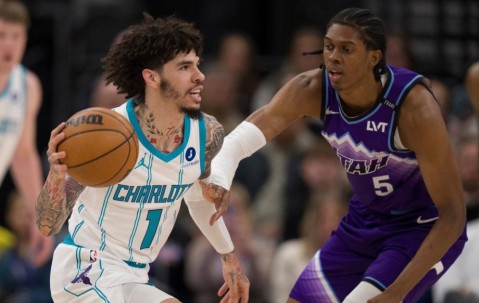 NBA-鲍尔17+5+5黄蜂9人上双150-95狂胜爵士55分